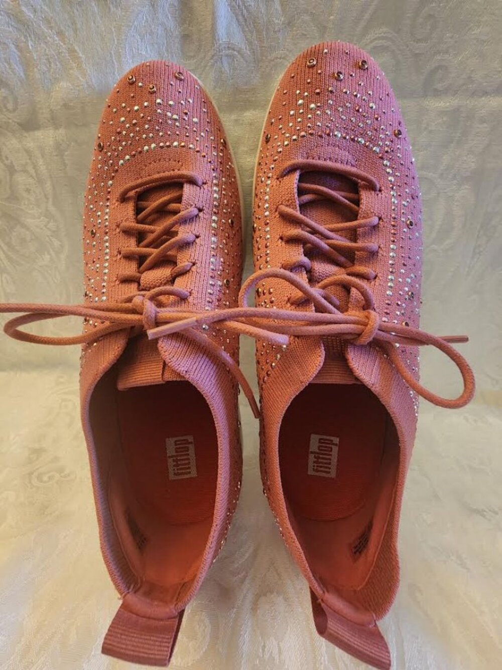 FITFLOP SIZE 8 KNIT SNEAKERS WITH BLING